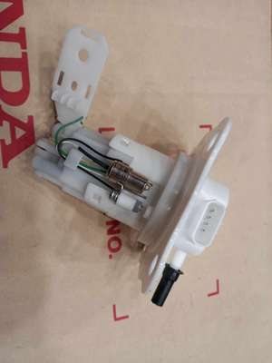 16700-K28-A61 fuel pump image 1