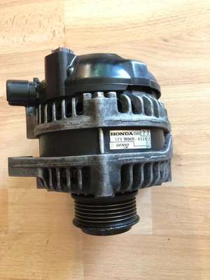 TN104211-8520 Alternator